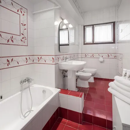 Flats4rent Lucia *